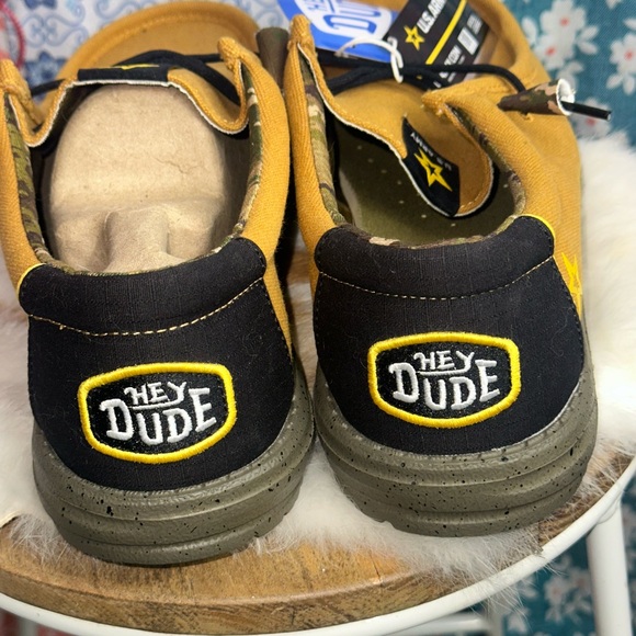 Hey Dude Men's Loafers - Golden Yellow US ARMY - Picture 3 of 5